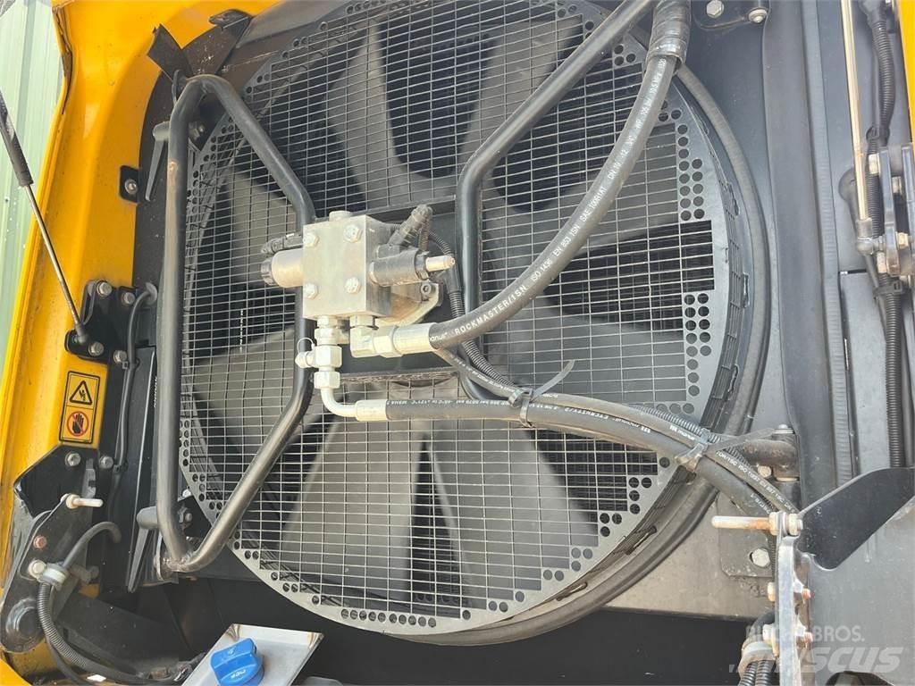 JCB 435S 电动叉车