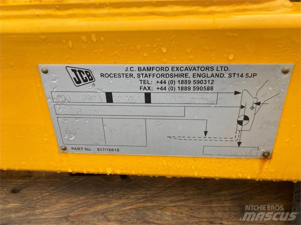 JCB Q-FIT 电动叉车