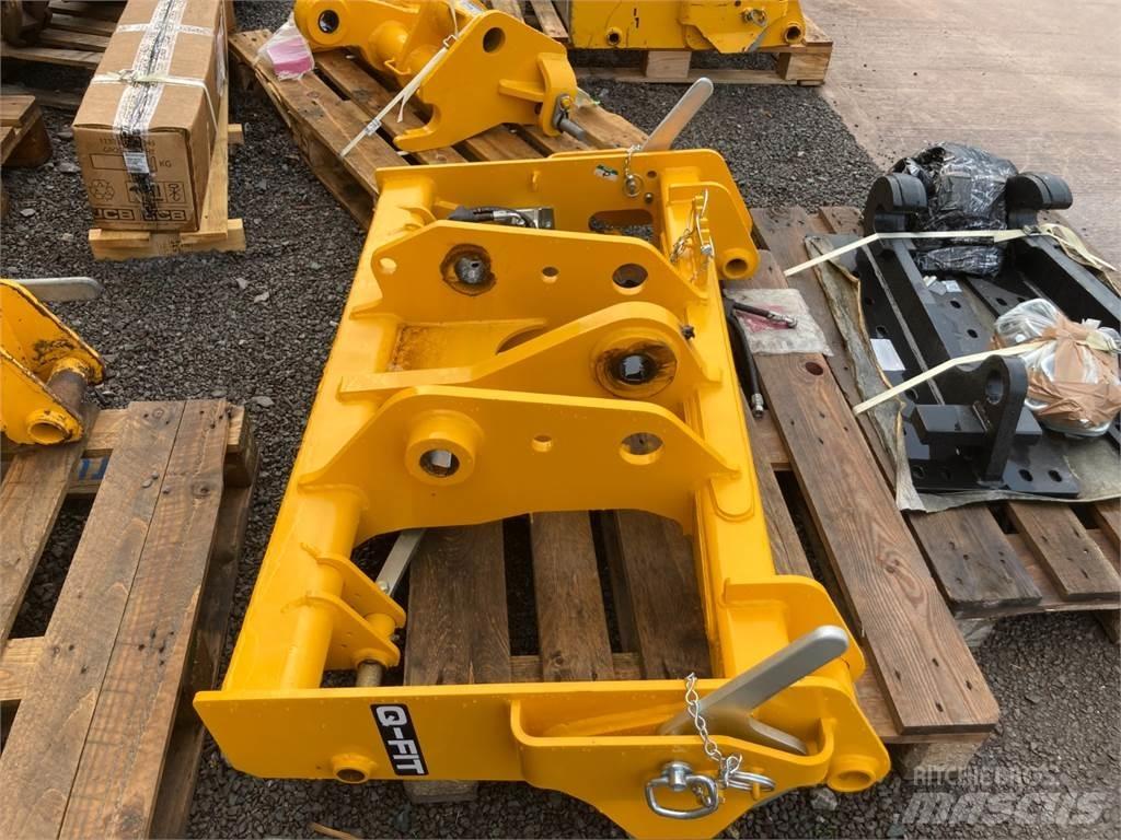 JCB Q-FIT 电动叉车