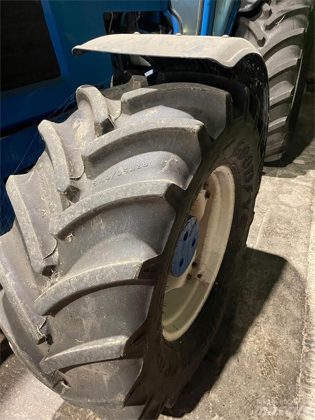 Ford 8730 拖拉机/农用车