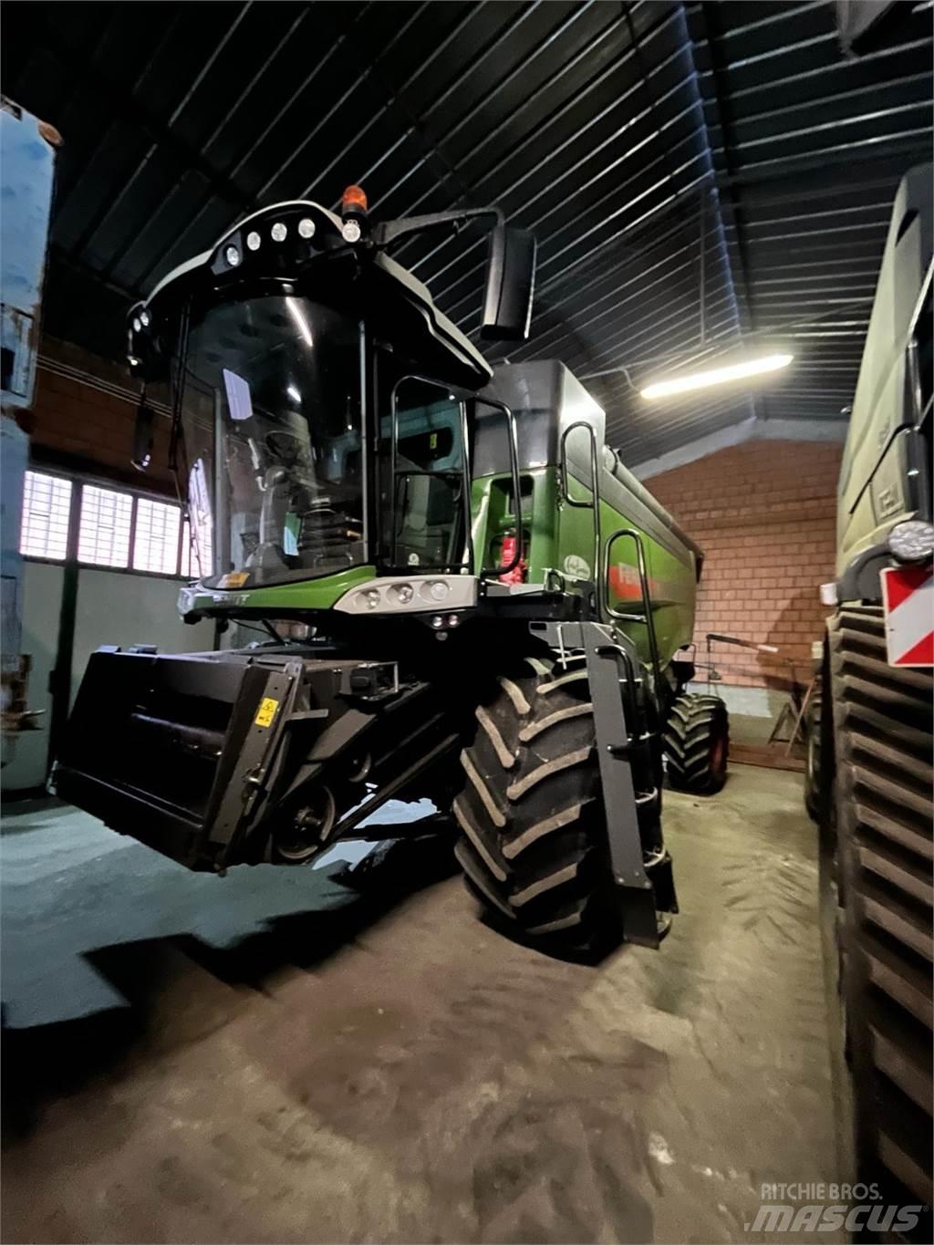 Fendt 6335 C PLI 联合收割机