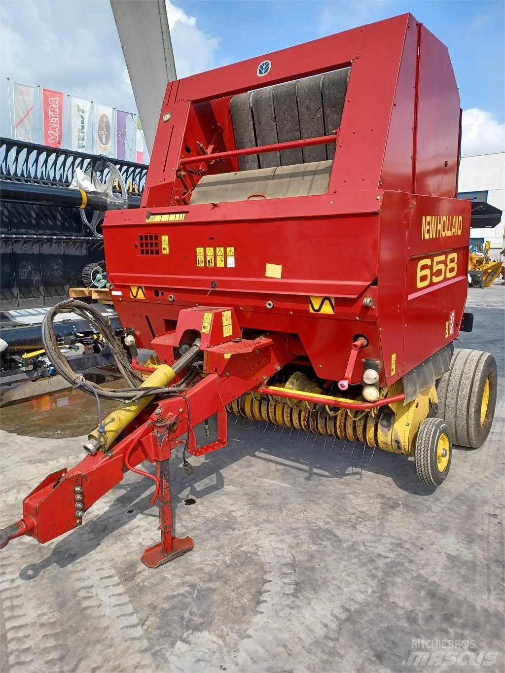 New Holland 658 圆捆打捆机