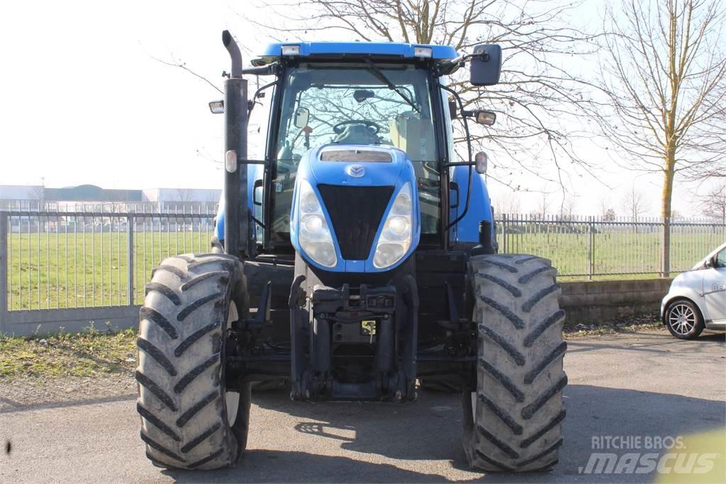 New Holland T7030 拖拉机/农用车