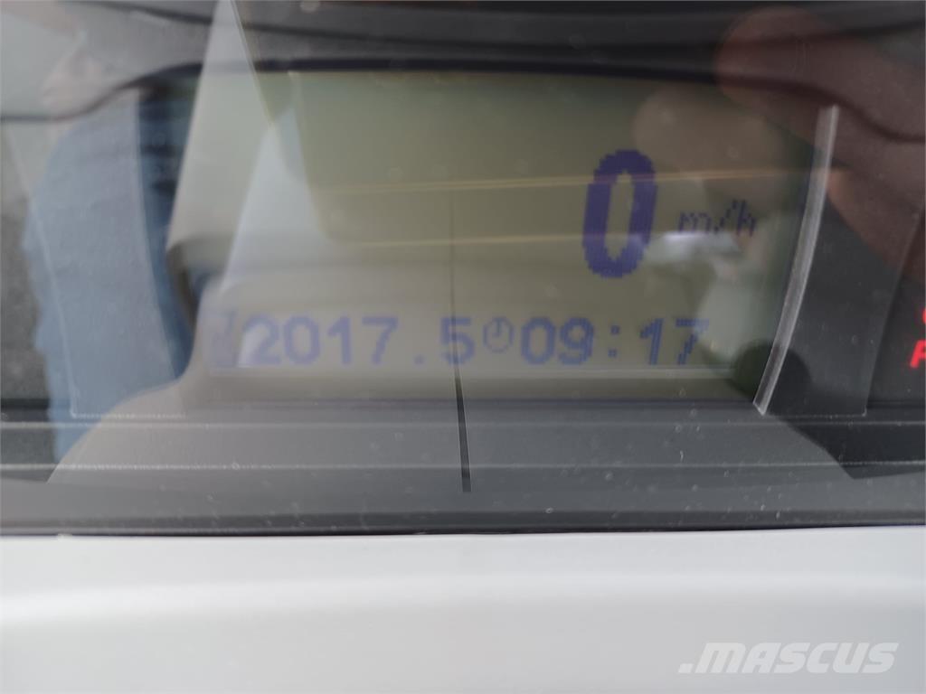 Valtra T 214 拖拉机/农用车