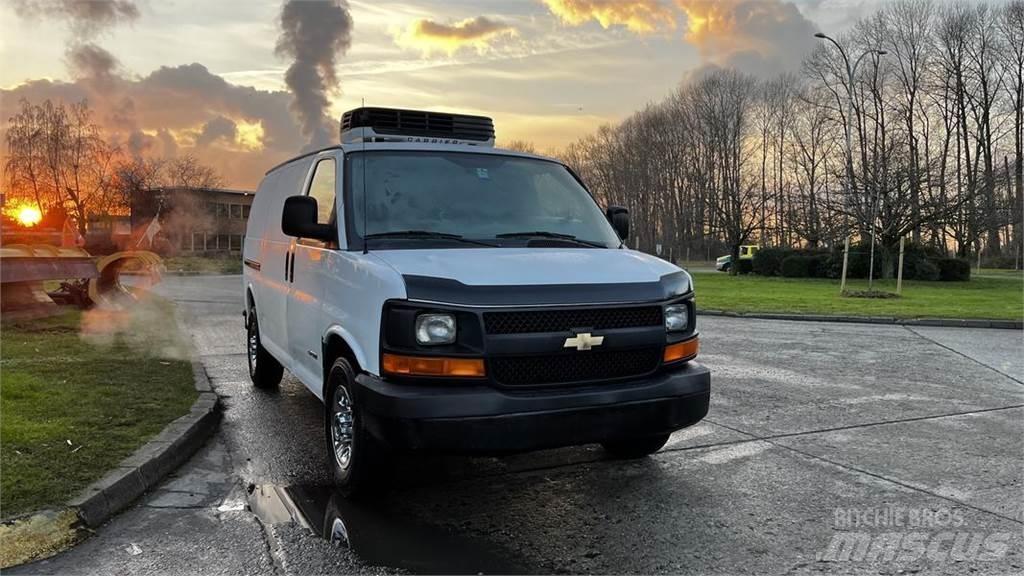Chevrolet Express 大型面包车
