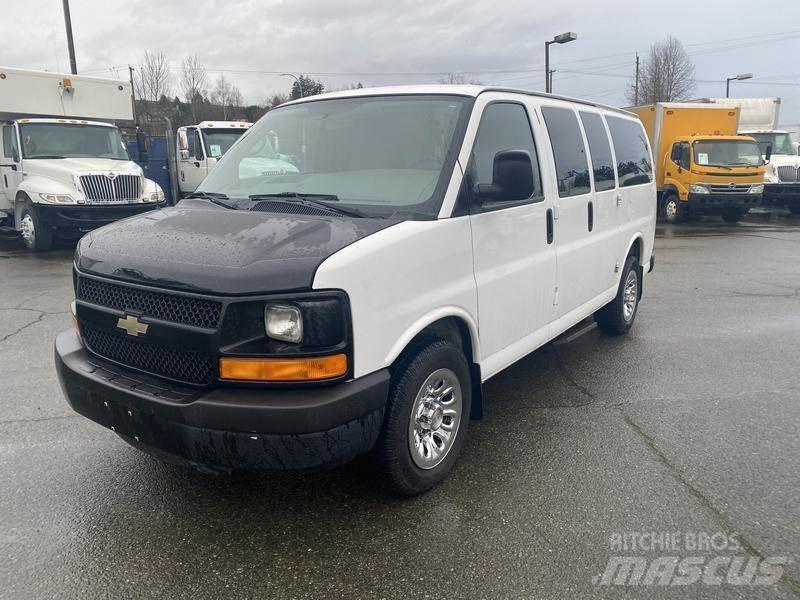 Chevrolet Express 大型面包车