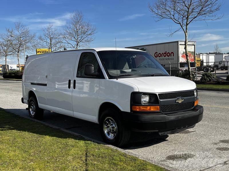 Chevrolet Express 大型面包车