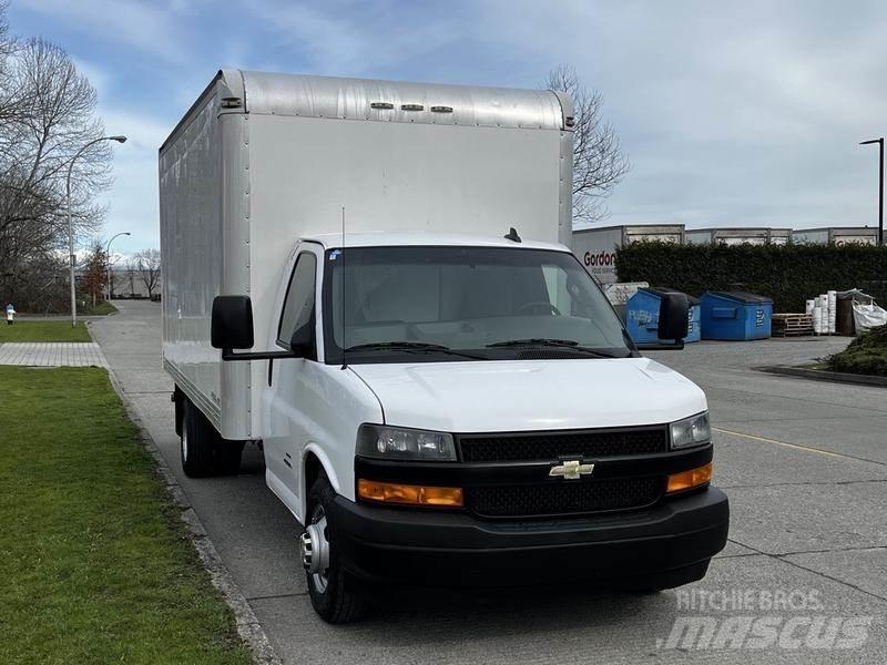 Chevrolet Express 大型面包车