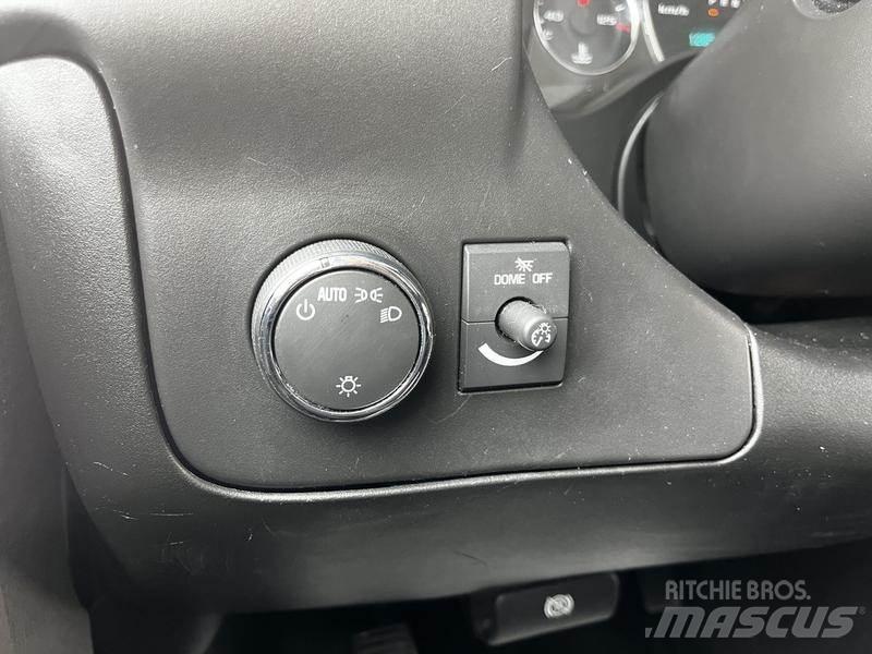Chevrolet Express 大型面包车