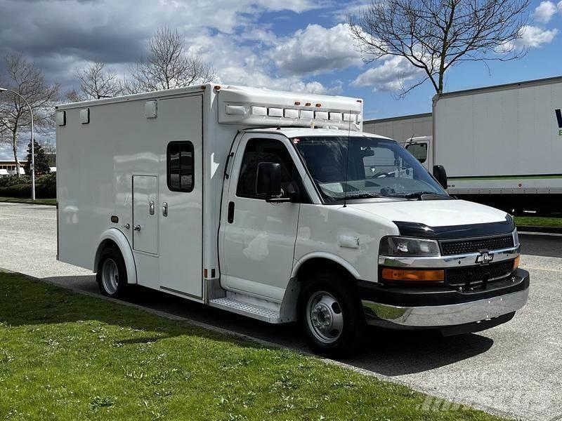 Chevrolet Express 大型面包车