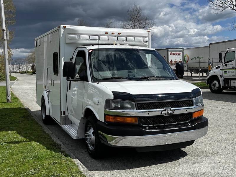 Chevrolet Express 大型面包车