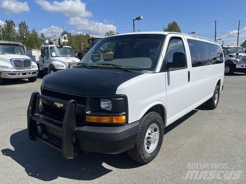 Chevrolet Express 大型面包车