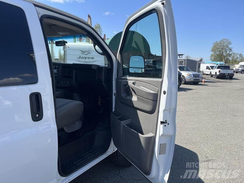 Chevrolet Express 大型面包车