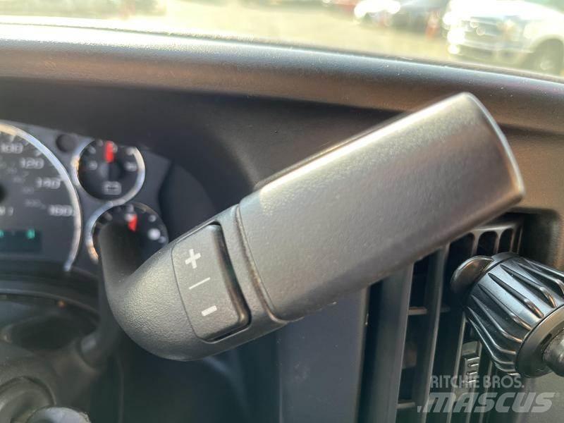 Chevrolet Express 大型面包车