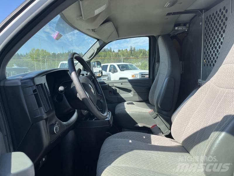Chevrolet Express 大型面包车
