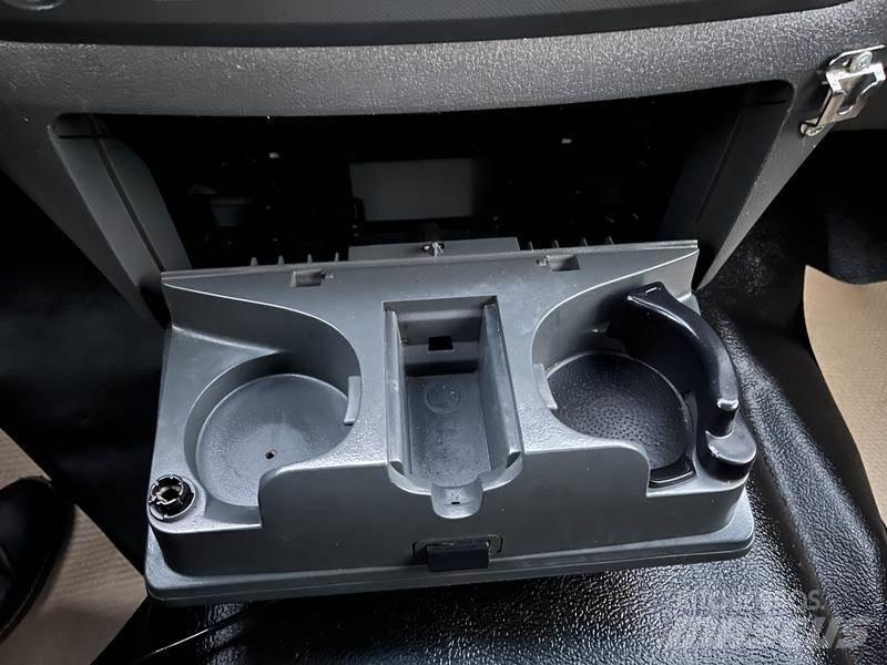 Dodge Ram 5500 平板栏板货车
