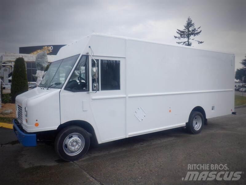 Ford E-450 大型面包车
