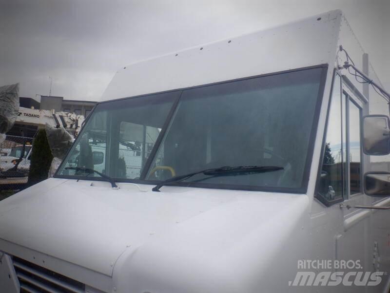 Ford E-450 大型面包车