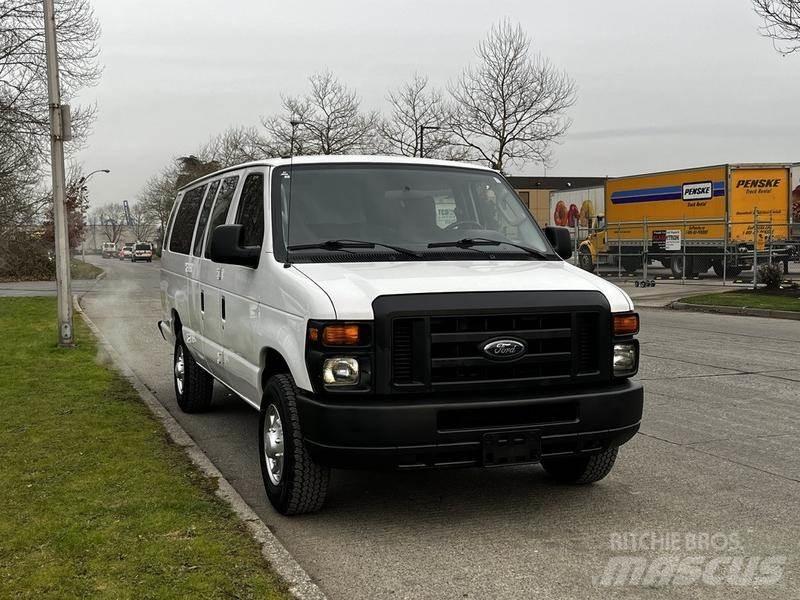 Ford Econoline 汽车