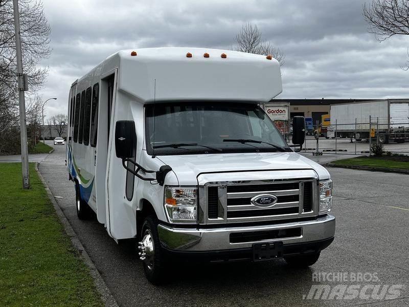 Ford Econoline 迷你巴士