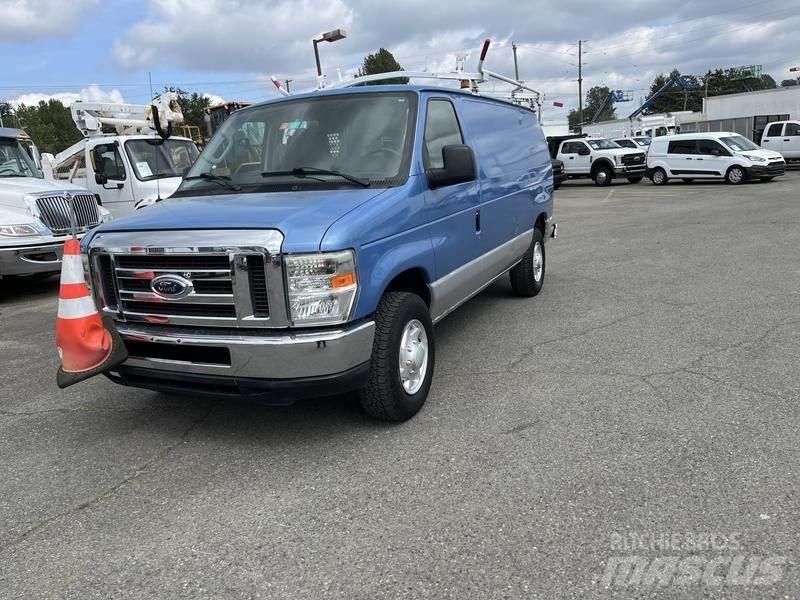 Ford Econoline 大型面包车