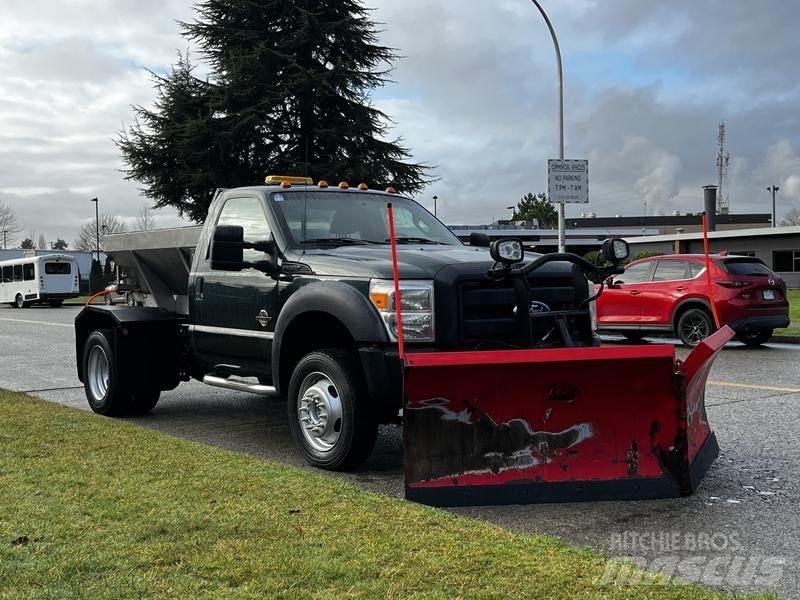 Ford F-550 推雪机
