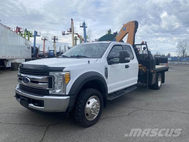 Ford F-550 起重车