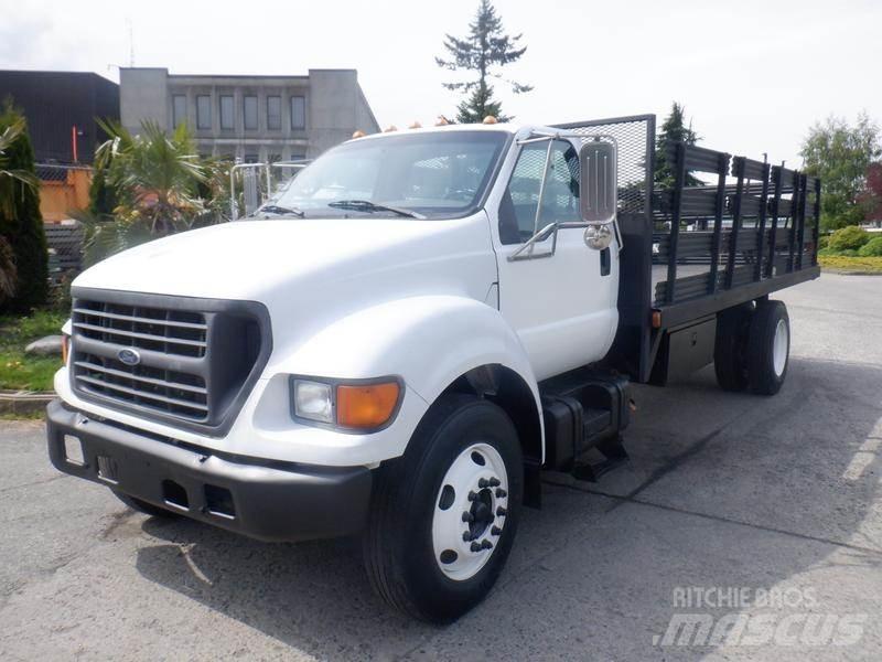 Ford F-650 平板栏板货车