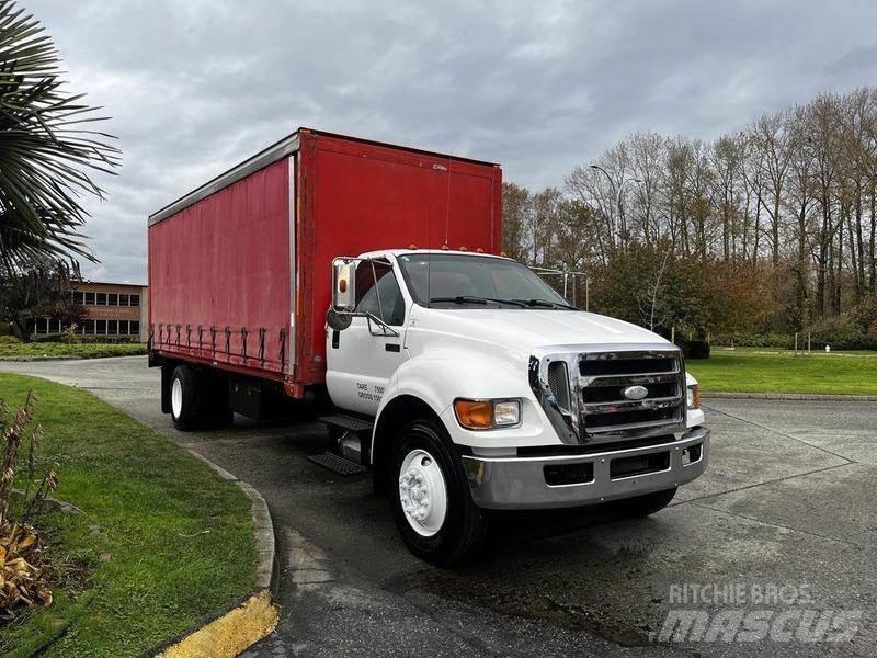 Ford F-750 大型面包车