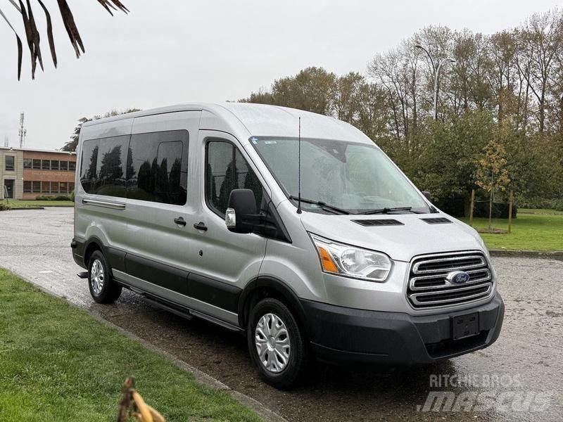 Ford Transit 汽车