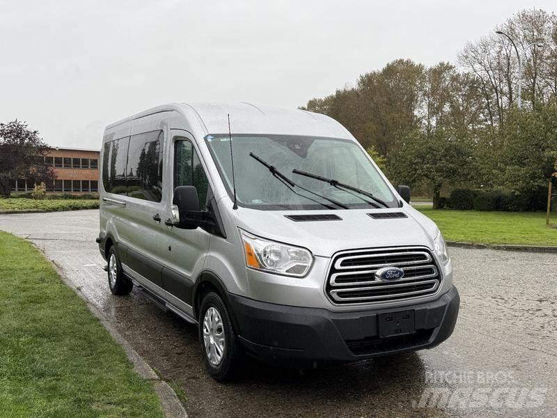 Ford Transit 汽车