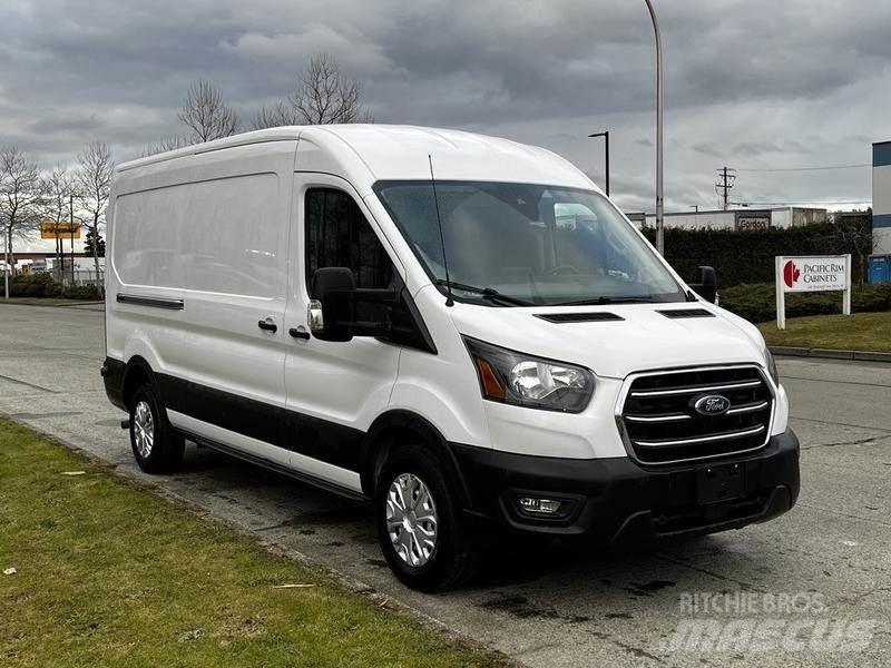 Ford Transit 大型面包车