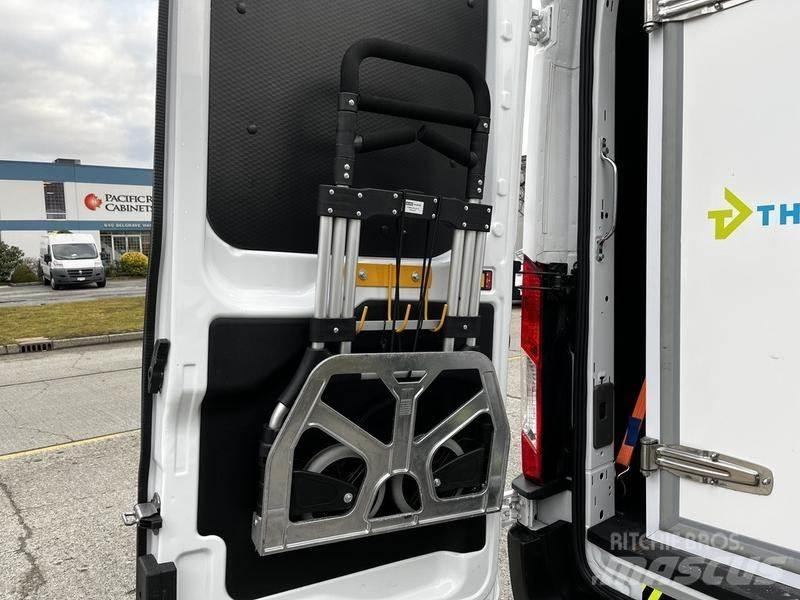 Ford Transit 大型面包车