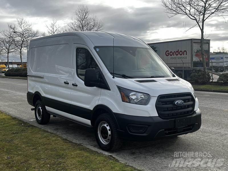 Ford Transit 大型面包车