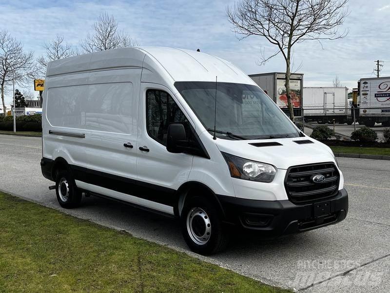 Ford Transit 大型面包车