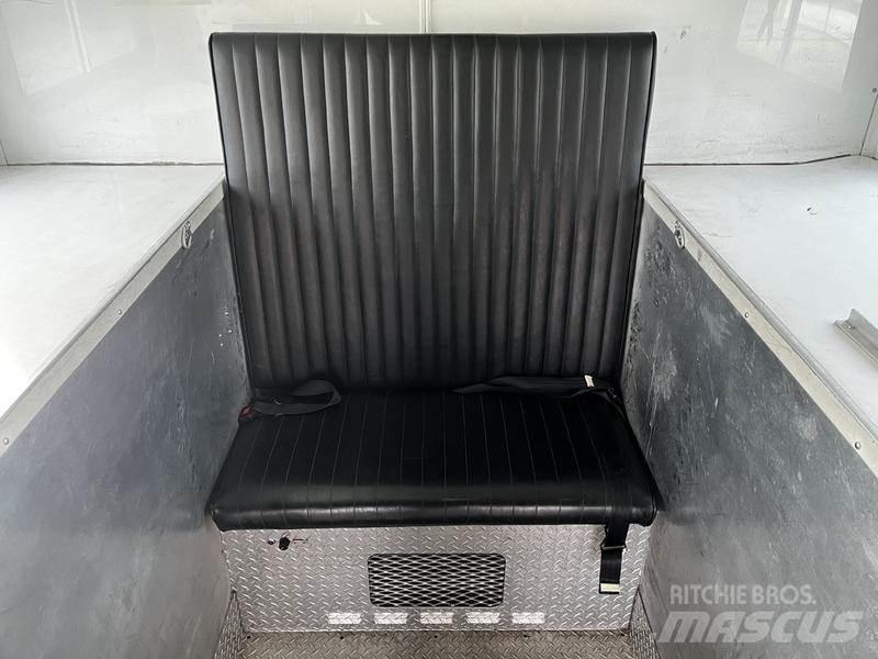 Freightliner FL80 市政车