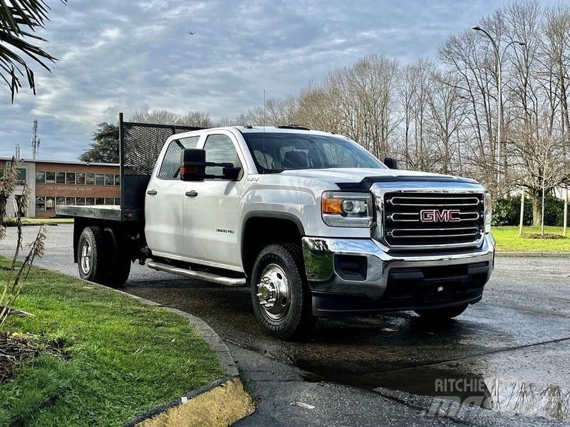 GMC Sierra 3500HD 平板栏板货车