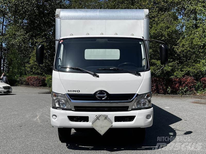 Hino 155 大型面包车
