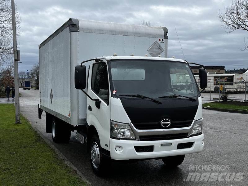 Hino 195 大型面包车
