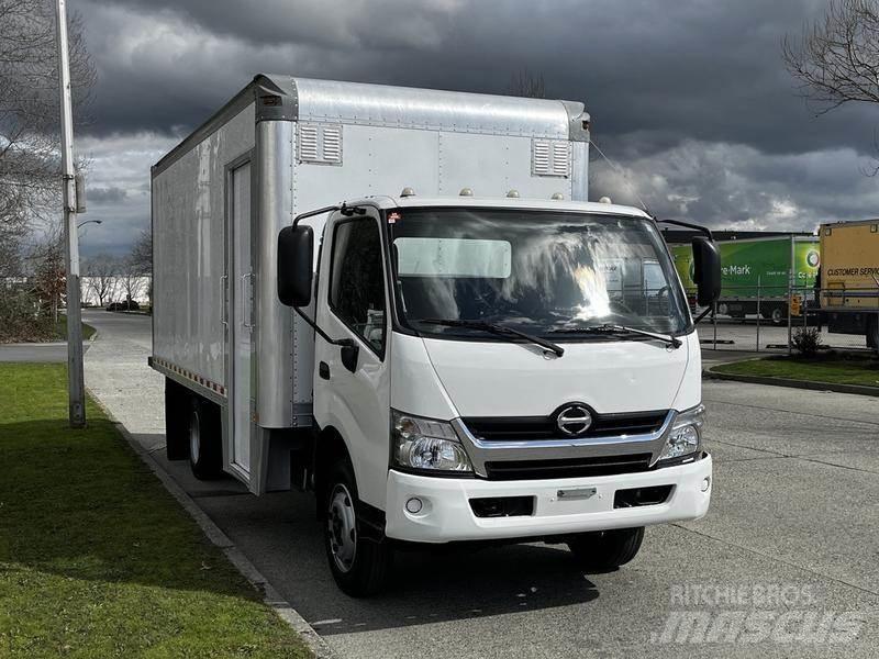 Hino 195 大型面包车