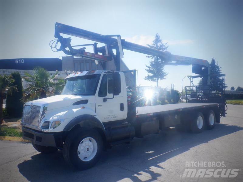 International 7500 起重车