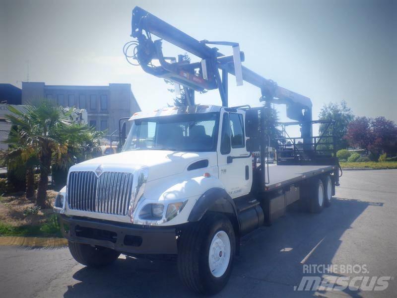 International 7500 起重车