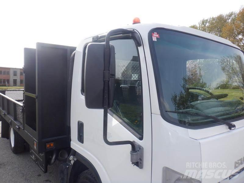 Isuzu NPR 平板栏板货车