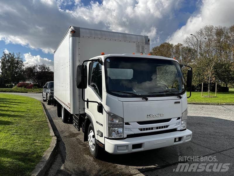 Isuzu NPR 大型面包车