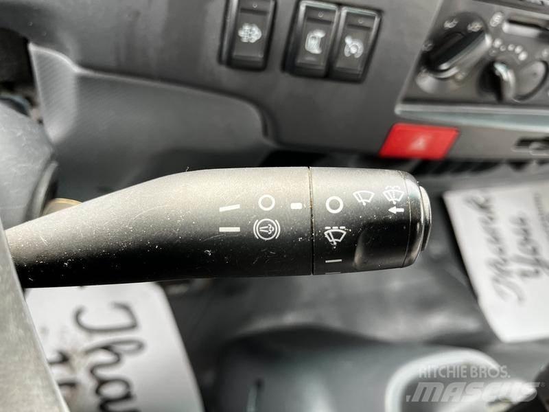 Isuzu NQR 大型面包车