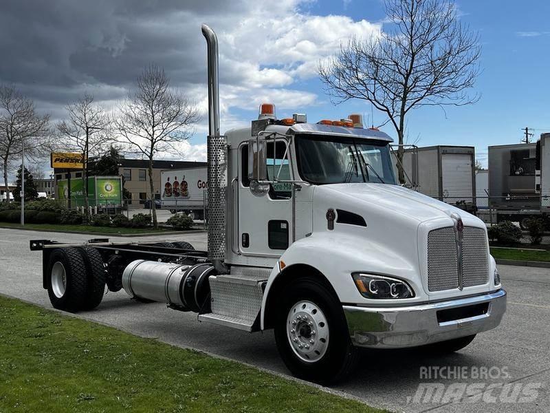 Kenworth T370 平板车