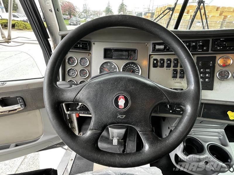Kenworth T370 平板车