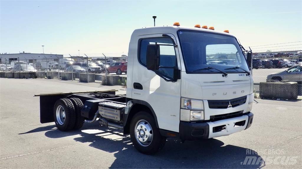 Mitsubishi Fuso FE 平板车