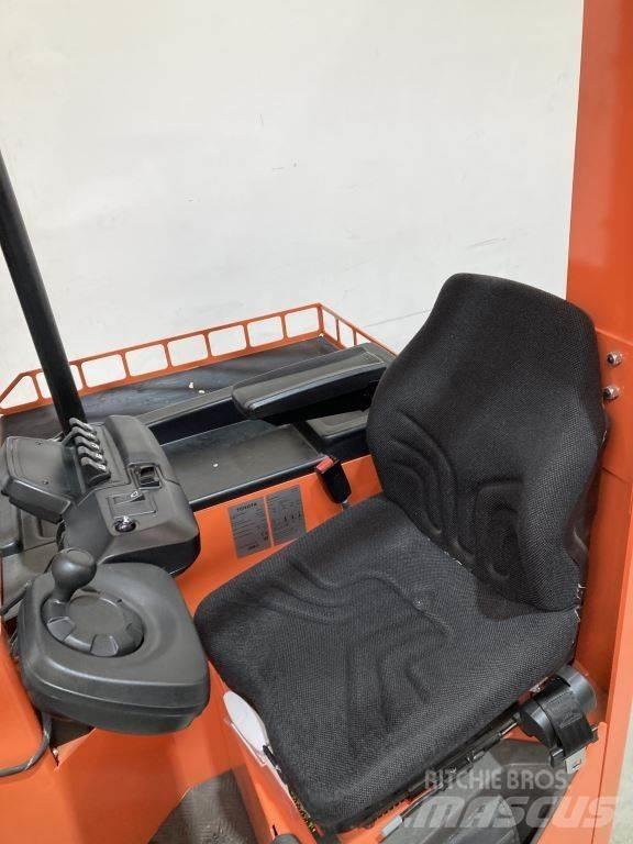 BT FRE270 四轮前移式叉车