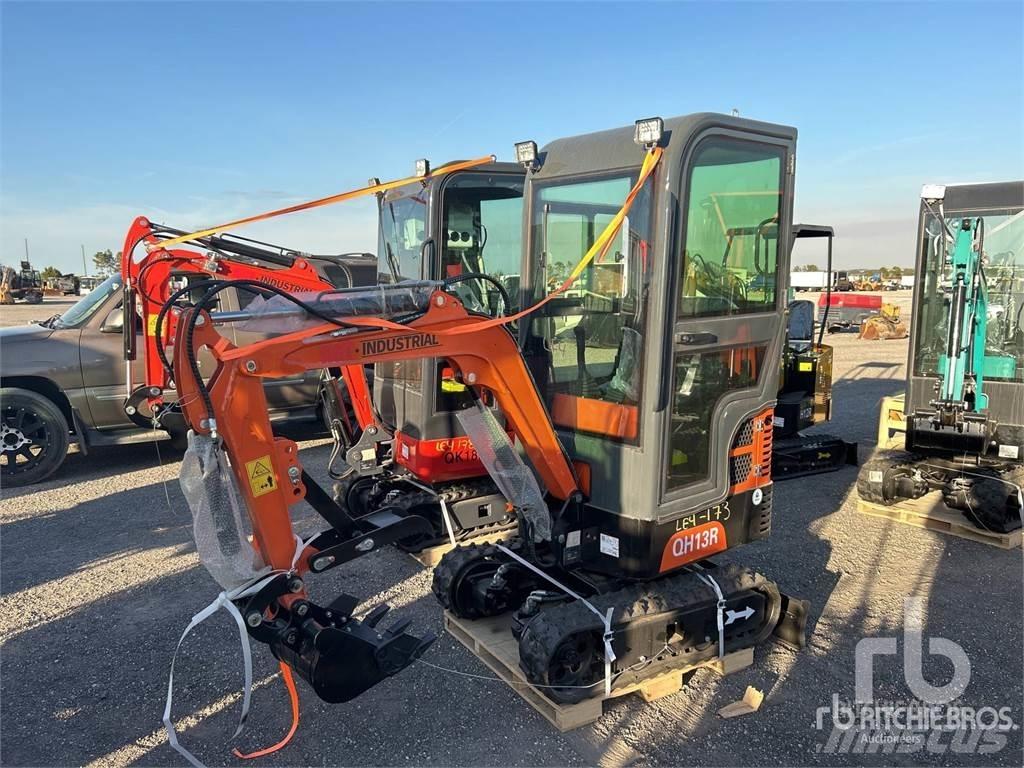 AGT QH13R 小型挖掘机